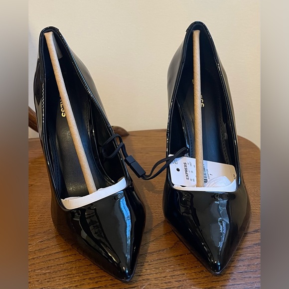 Express Heels - Picture 2 of 8